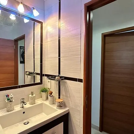 B023 Tres Bel Proche De La A Appartement *